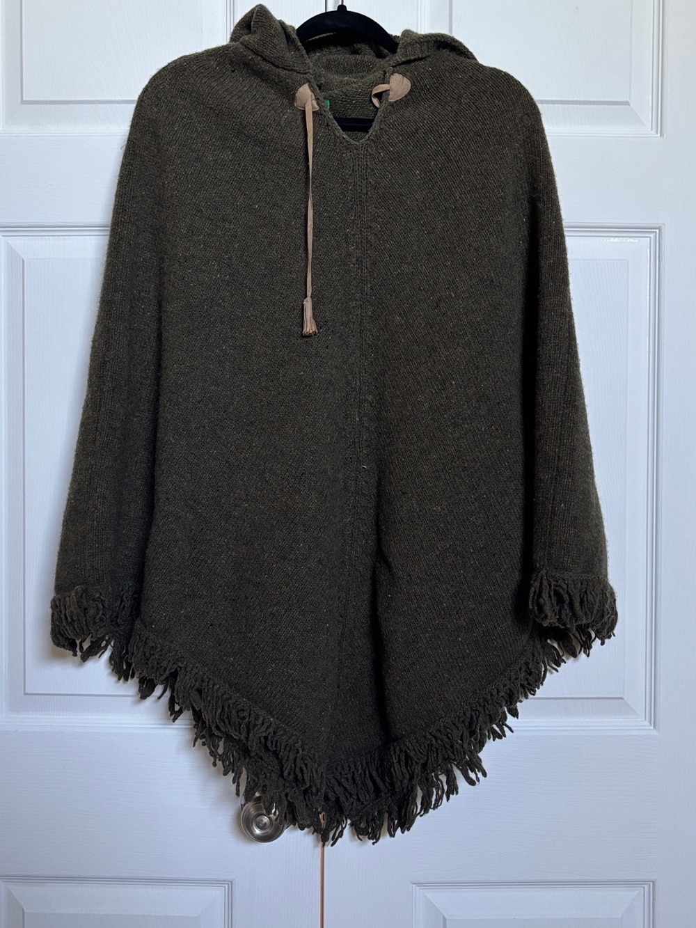 Benetton Italy Hooded Fringe Knit Poncho Cape One Size Boho